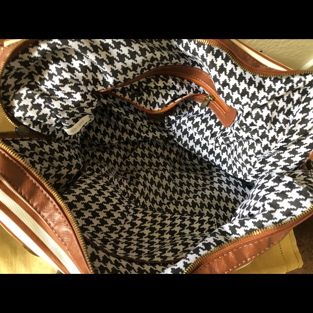 Purse - Picture 2 of 2